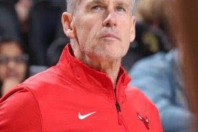 开云体育网页 - Scout在公牛比赛中大胜，比分优势明显引发热议！